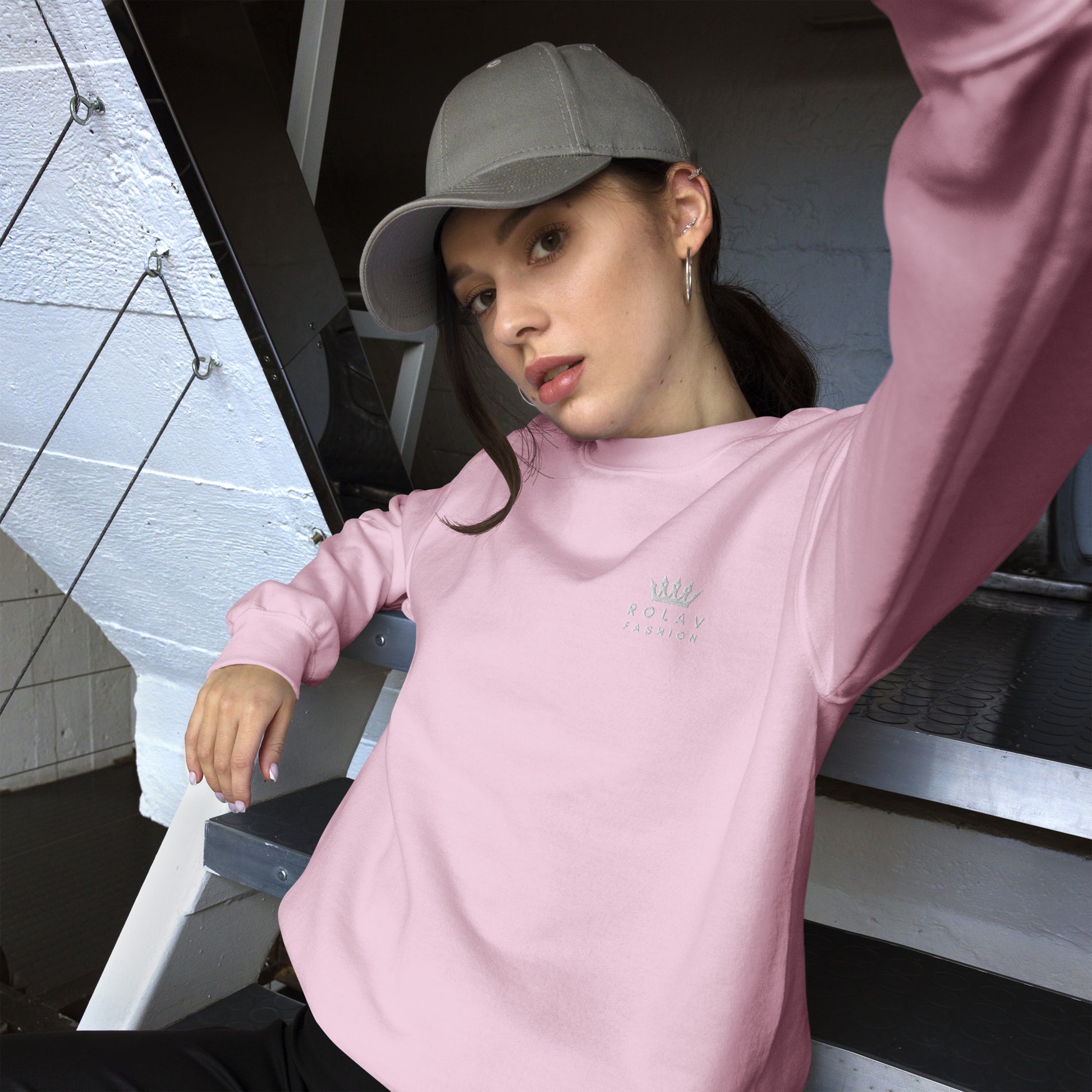 Rolav Fashion Classic Sweatshirt.
